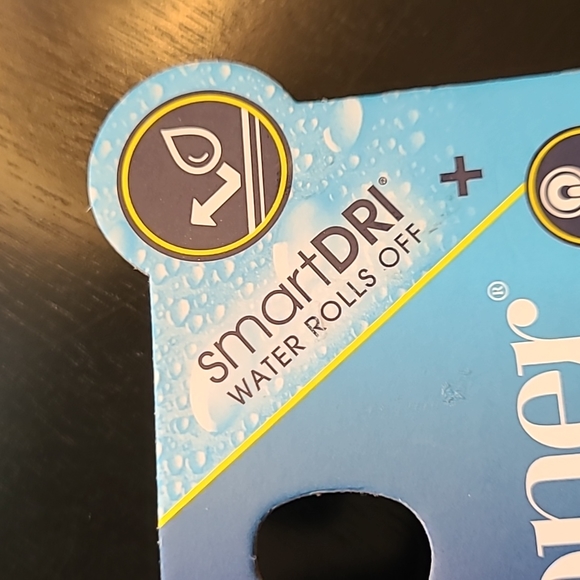 Isotoner touchscreen SmartDri gloves - Picture 11 of 11